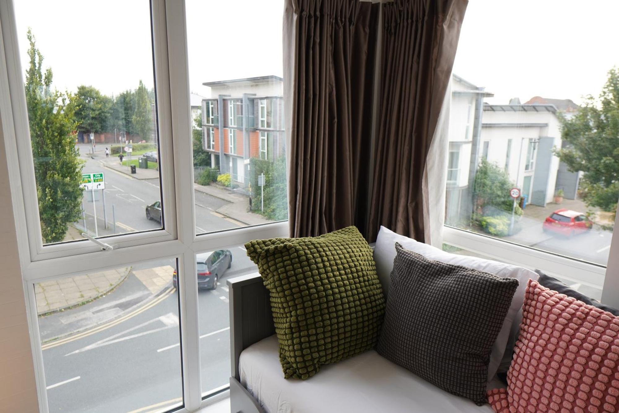 Luxury Rooms - Pick A Room - Free Parking & Kitchen Access, Near Etihad Stadium, The Coop Live & Piccadilly Station, Mánchester Exterior foto